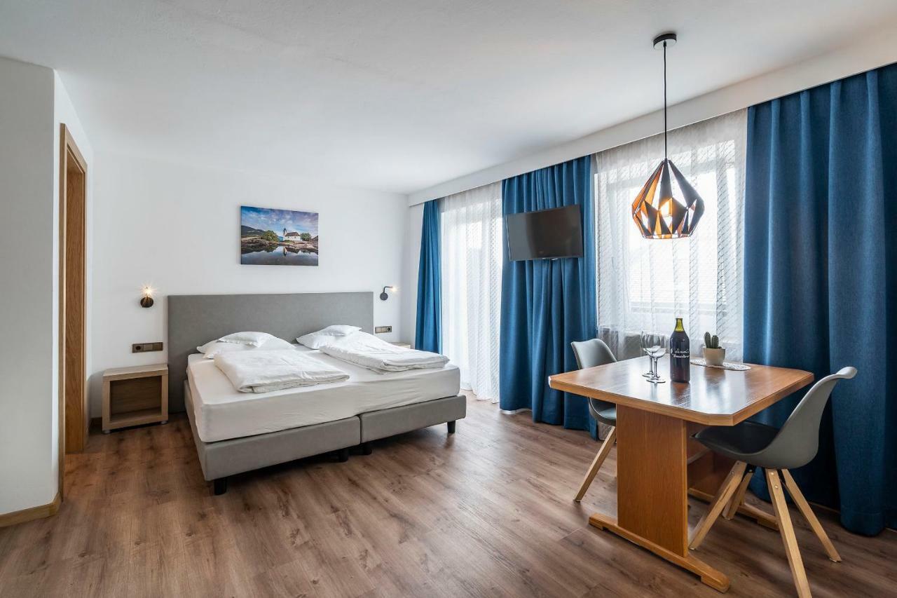 Residence Alpina Tesimo Bagian luar foto